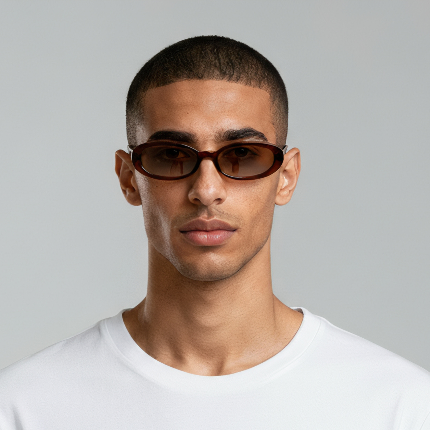 Oval sunglasses brown frame brown lens UV400 – Layla Sunset Brown male model