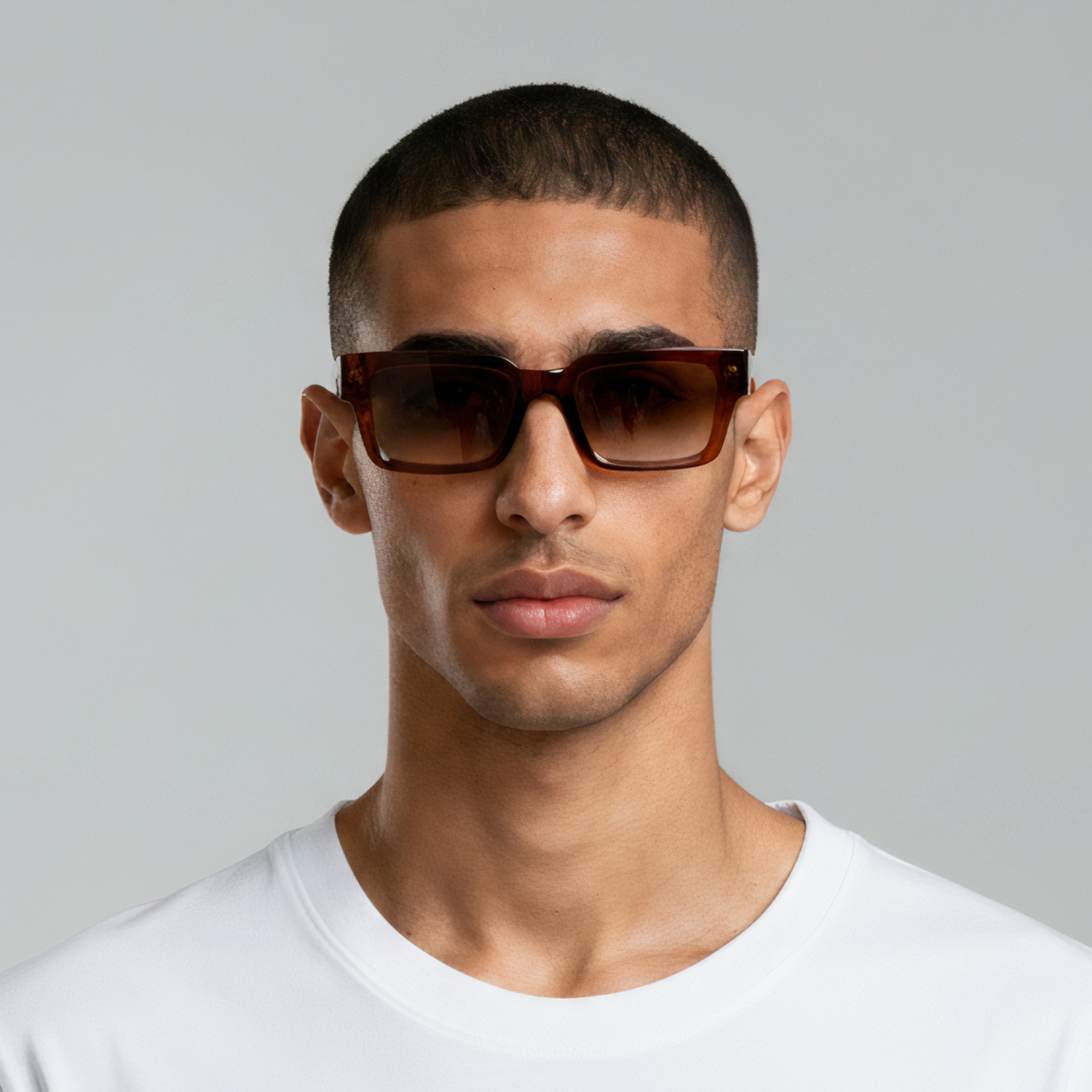 Square Sunglasses Brown Frame Brown Gradient Lens UV400 – Tommy Sunset Brown – Male Model