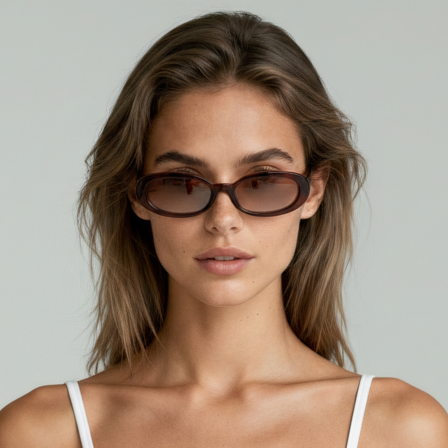 Oval sunglasses brown frame brown lens UV400 – Layla Sunset Brown female model