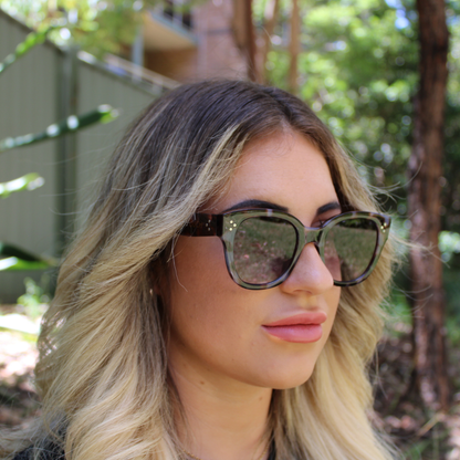 Nicky - Tortoiseshell Brown