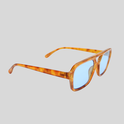 Tony Honey Tortoise front sunglasses with rectangular frame and coloured lenses
