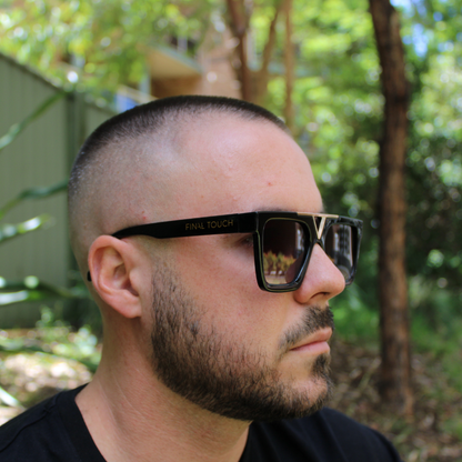 Wade - Jet Black Gold